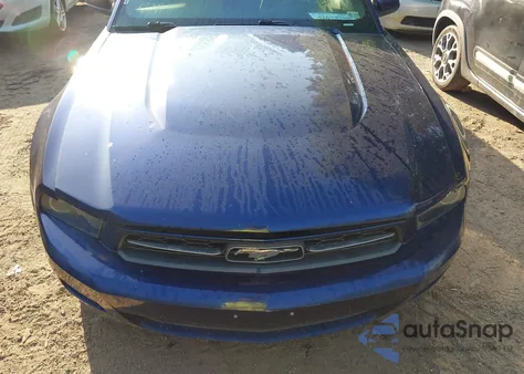 2012 Ford Mustang V6 Premium z USA, uszkodzony, nr VIN 1ZVBP8AM1C5208851